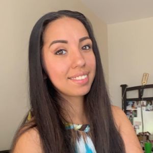 Meet your Posher, Raquel